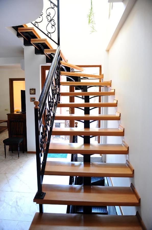 Janika Apartments Тбилиси Экстерьер фото