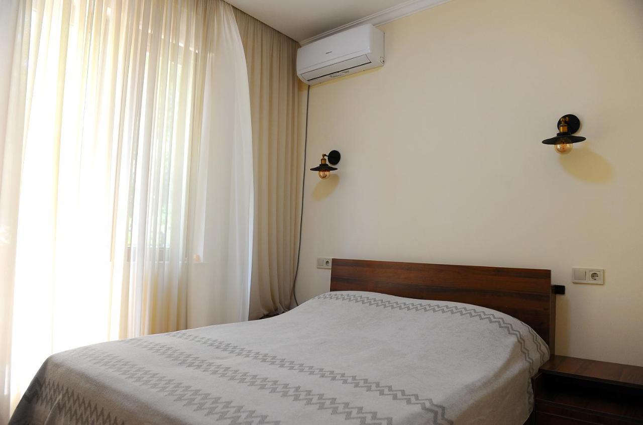 Janika Apartments Тбилиси Экстерьер фото